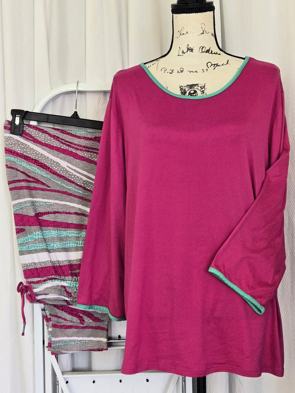 Comfort Code by Cuddl Duds Magenta & Teal Print Cuffed Capri Lounge Set 2 Pc HSN